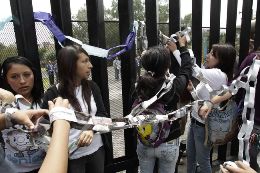 Más de medio millón, fuera de la universidad